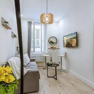 Bunico 1 - Old Town Renovated Appartement